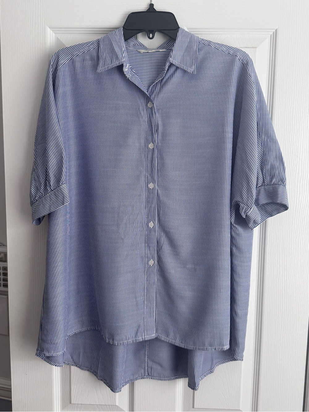 Max Studio London Blue and White Pinstripe Short-Sleeve Button-Down Shirt